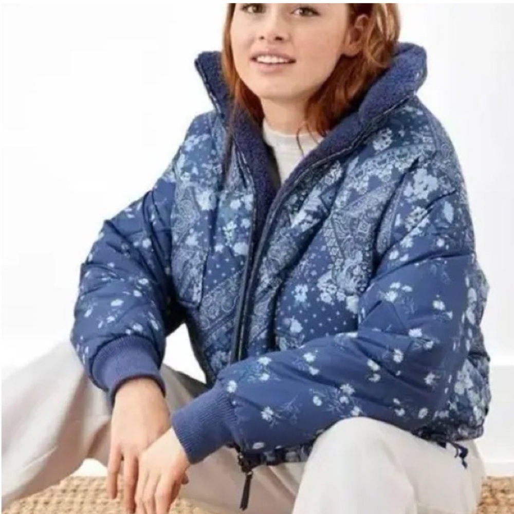 American Eagle coat Puffer Jacket Blue Floral Patchwork‎ reversible XL AEO boho - Picture 2 of 10